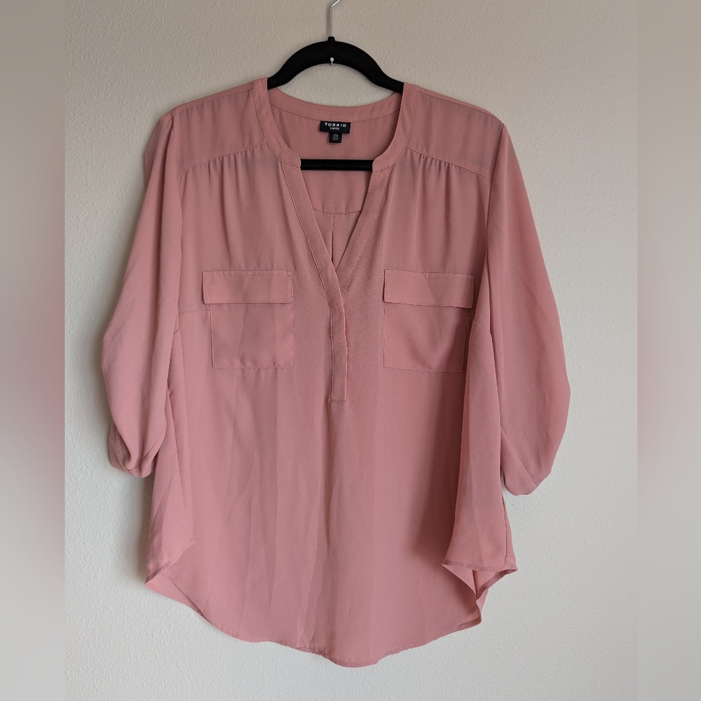 Torrid Peach Blouse Size 00 (M/L)